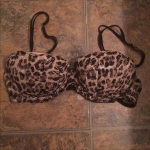 cheetah print Victoria’s Secret PINK bra